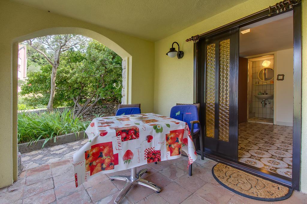 Apartment Nada Veli Lošinj Dış mekan fotoğraf