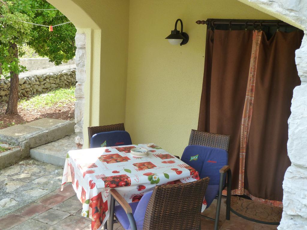 Apartment Nada Veli Lošinj Dış mekan fotoğraf