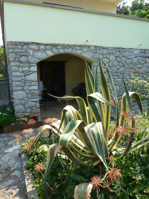 Apartment Nada Veli Lošinj Dış mekan fotoğraf