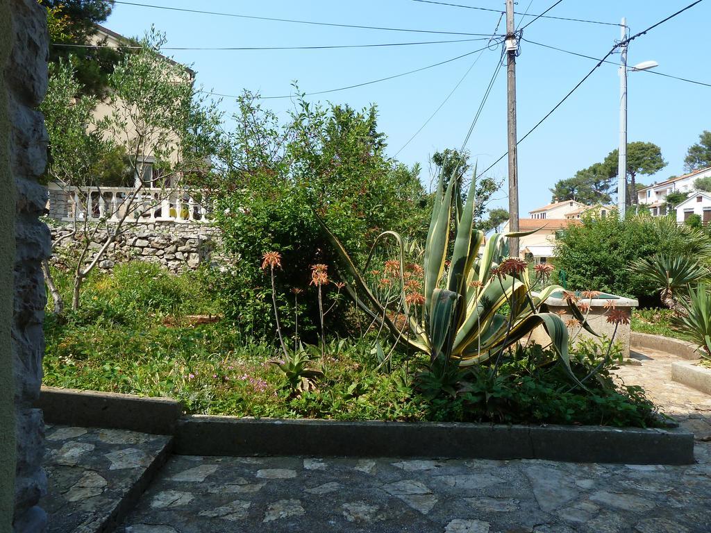 Apartment Nada Veli Lošinj Dış mekan fotoğraf